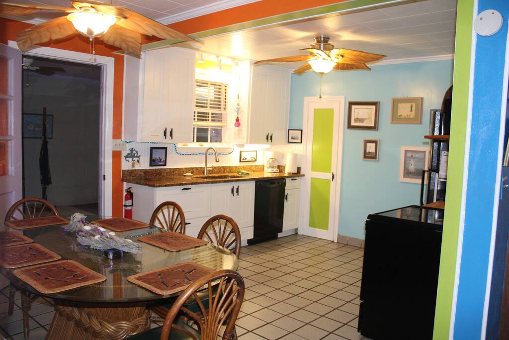 Dining table/kitchen area