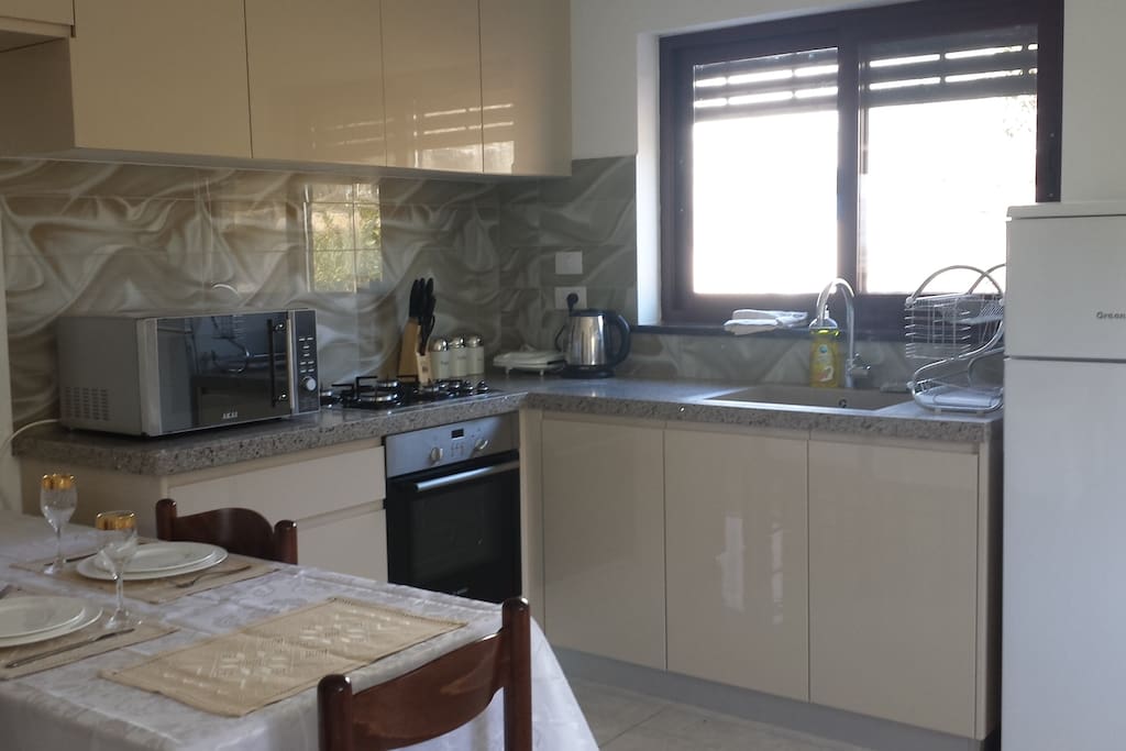 Kitchen - fully-equipped