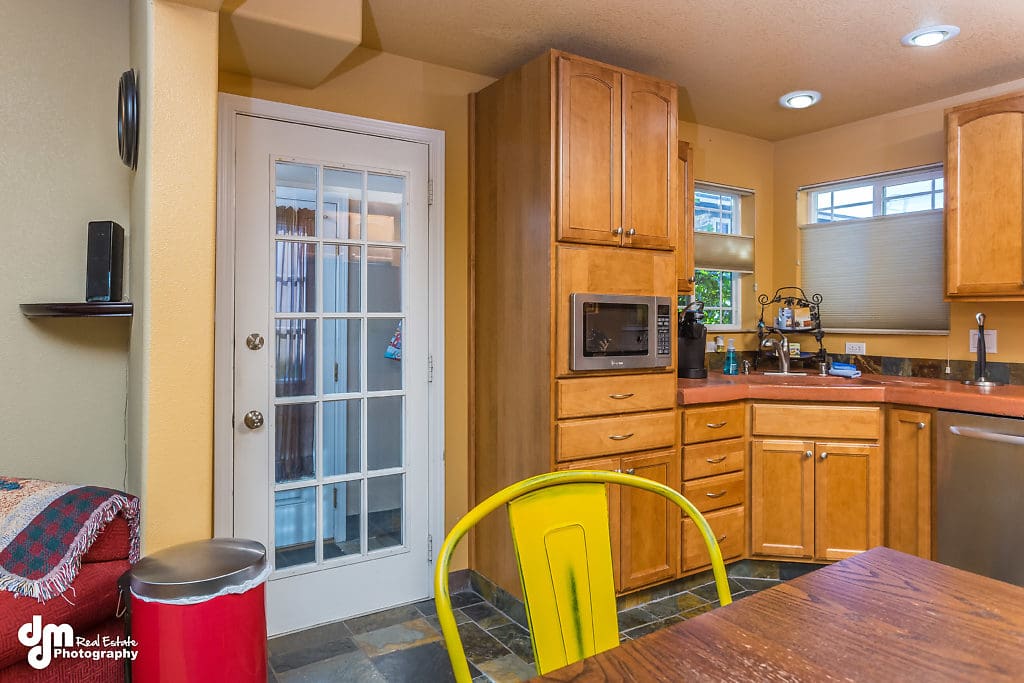 Kitchen/Side Entrance