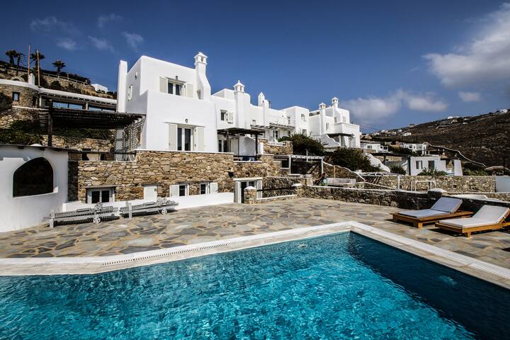 Mykonian Delight gallery image 5