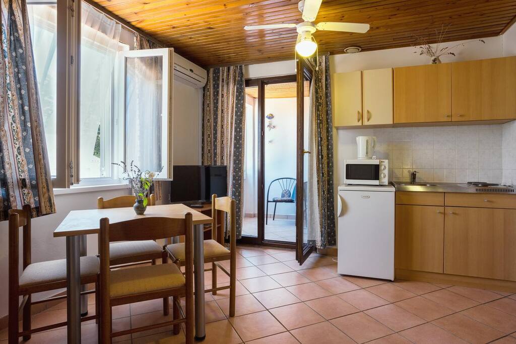 Dining room, Surface: 14 m²