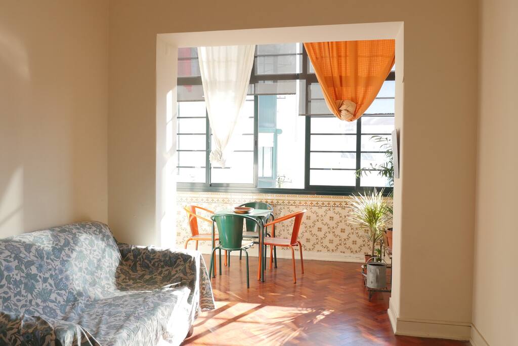balcony