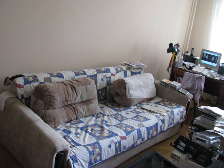 Bed for 2 people - but not TWIN bed