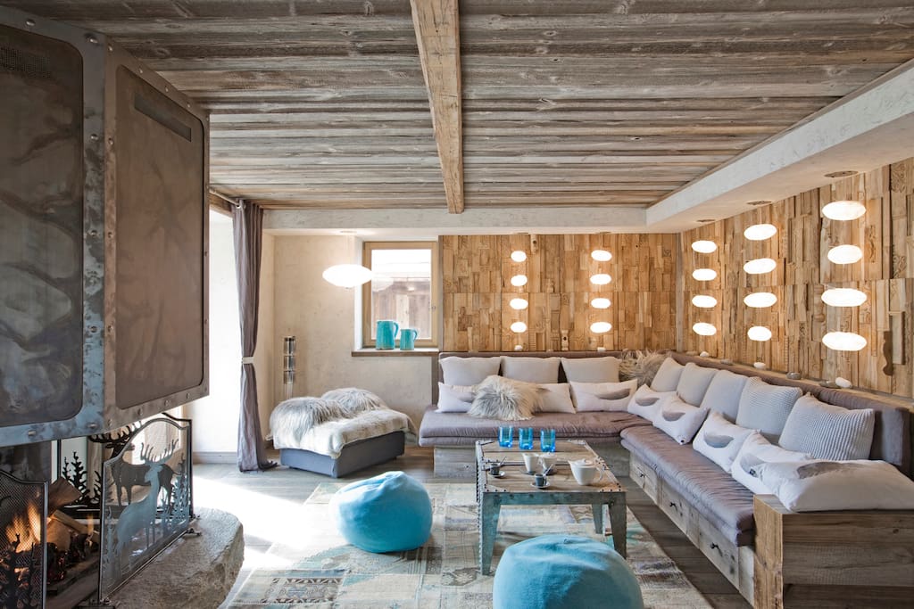 Light living area in the daytime