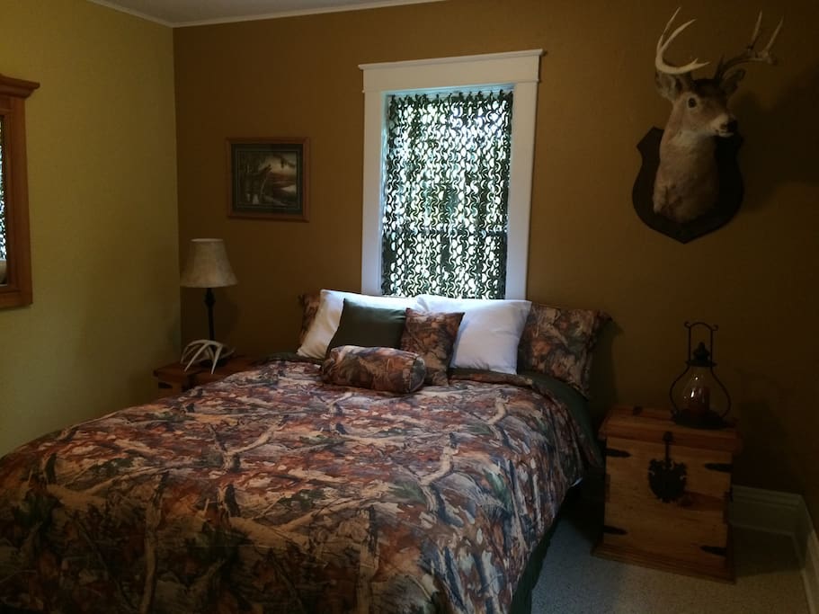 Boscobel House Hunters Den