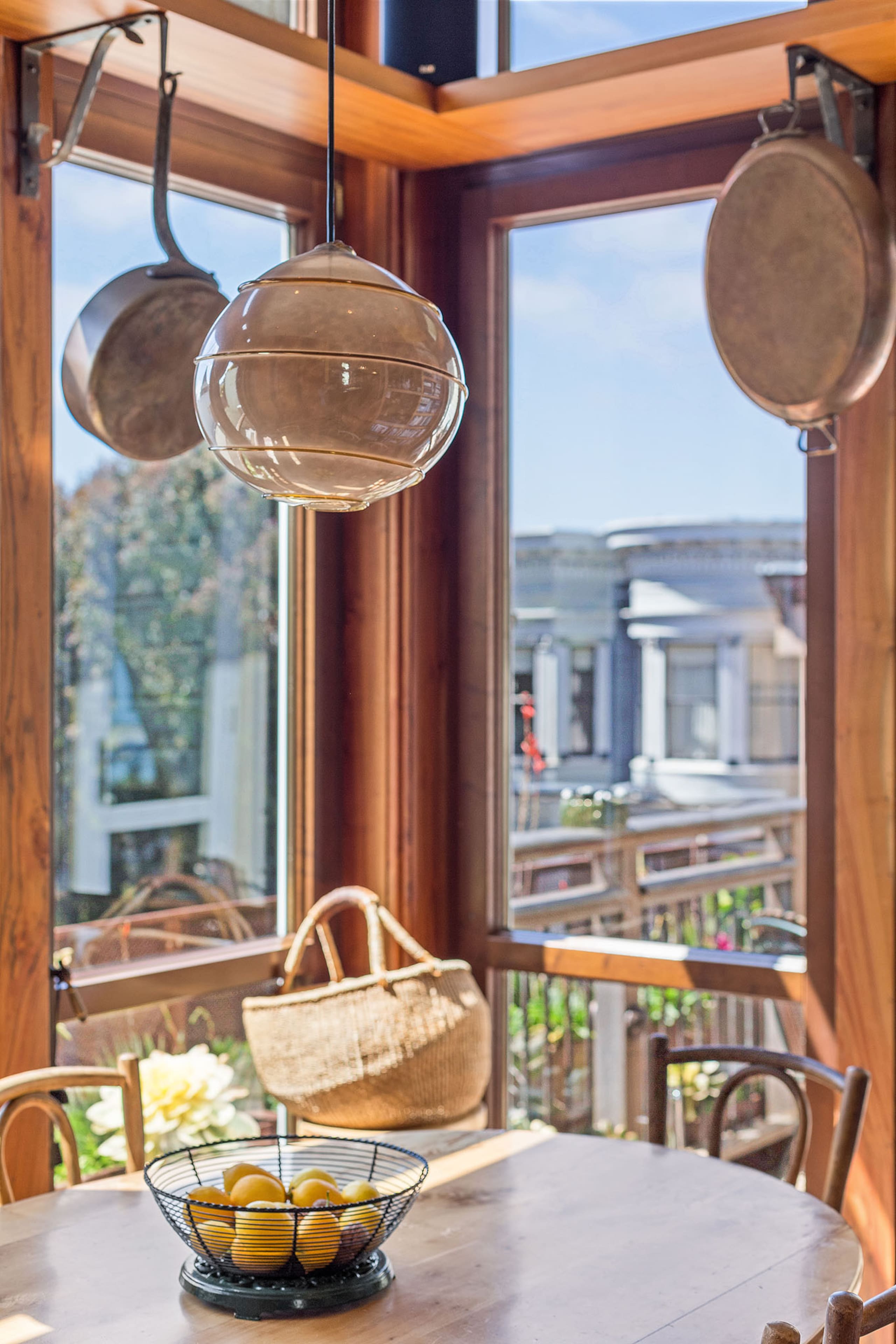 Condo in San Francisco · ★4.96 · 3 bedrooms · 3 beds · 1 bath - Image 14