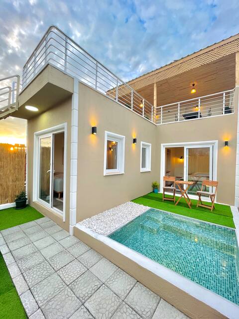 Heated pool, jacuzzi, terrace and more