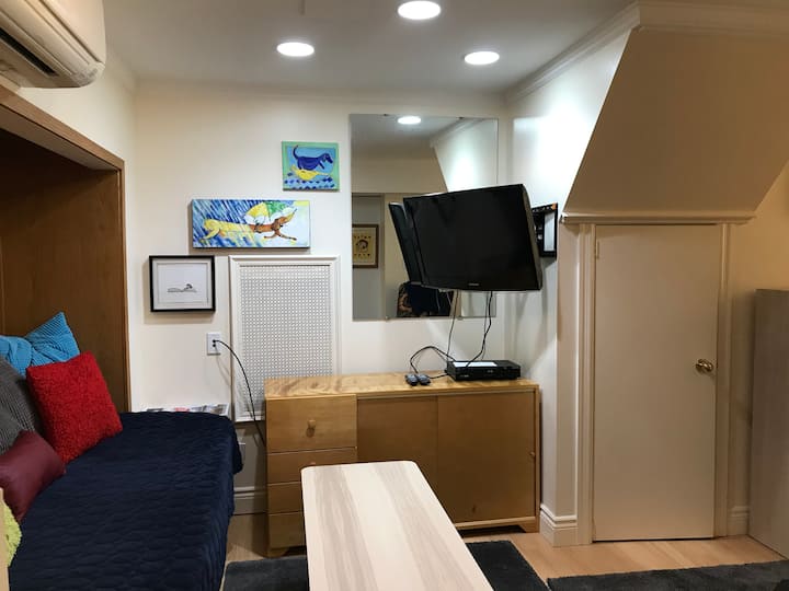 Se proporciona TV con cable.