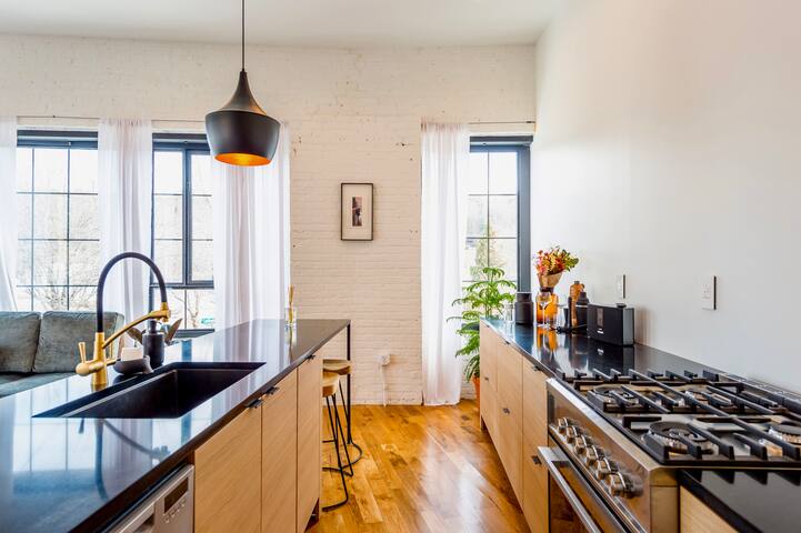 Wanderlust Lofts: The Sapphire (see also The Opal) gallery image 4