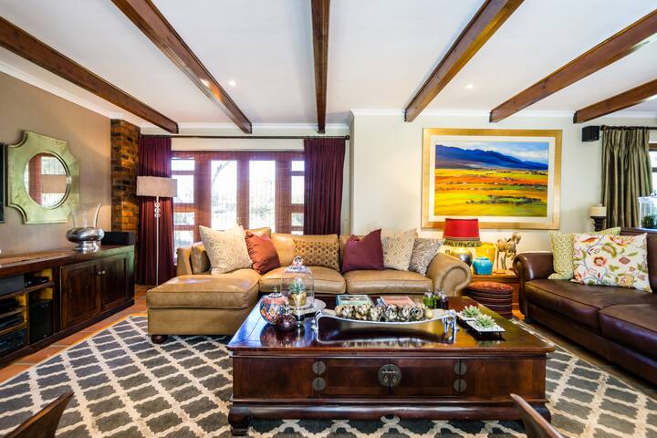 Luxurious Home, Winelands 
Golf Estate Boschenmeer - Paarl