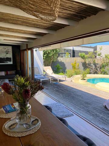 Family Beachhouse Noordhoek Cape Town gallery image 4