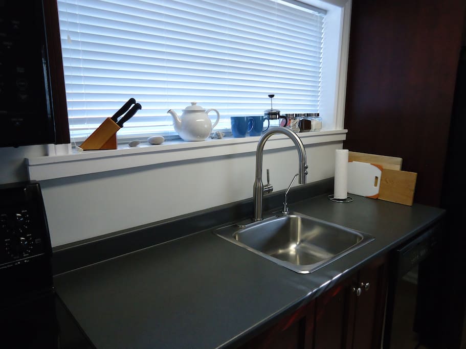 Basic Kitchen Items Provided