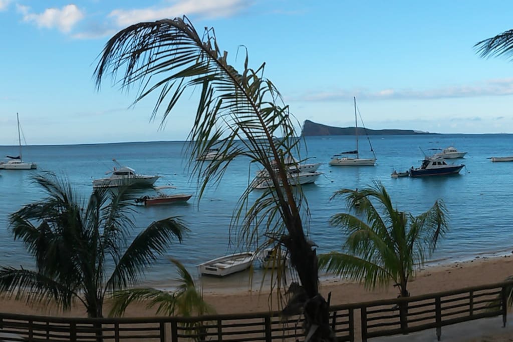 Bain Boeuf beach with Coin de Mire view