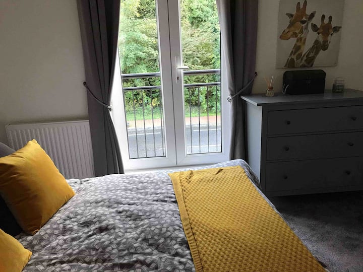 Penarth Holiday Rentals & Homes Wales, United Kingdom Airbnb