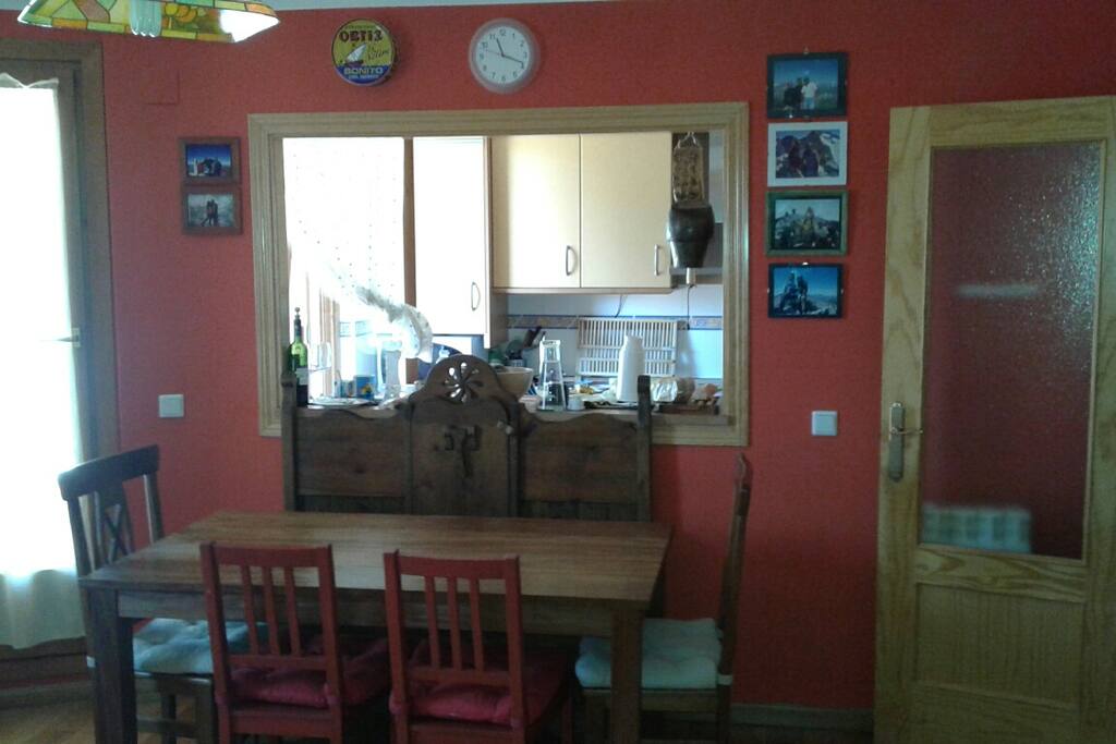 SALÓN COMEDOR