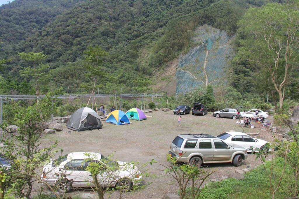 那羅山水露營區