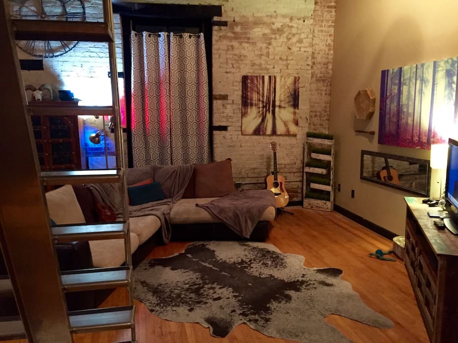 View walking into the living space