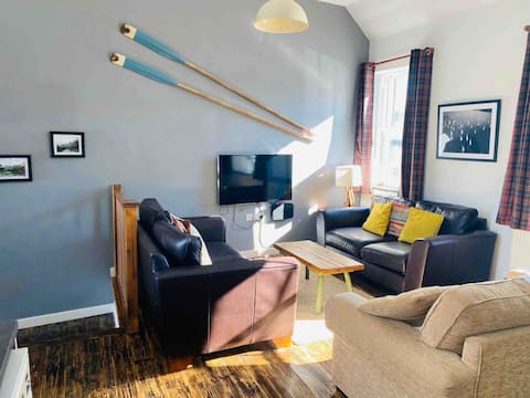 Charming school house 5 mins from Saundersfoot