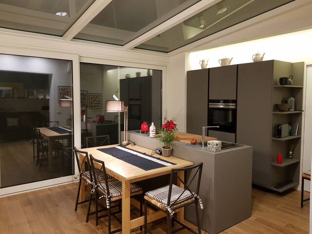 Delicious Cottage in villa,garden,stunning view gallery image 3