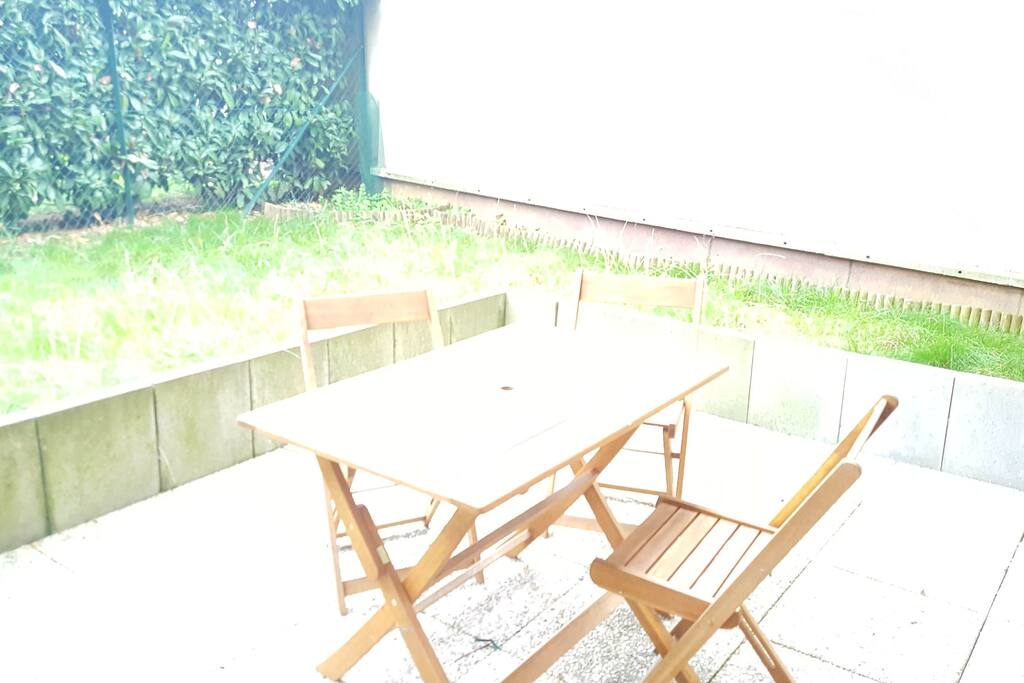 jardin privatif accès par la salle à manger ou la chambre