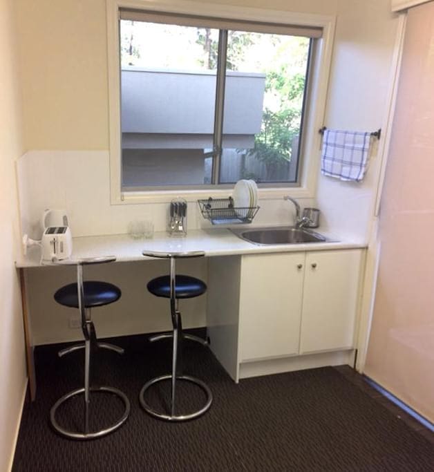 KITCHENETTE