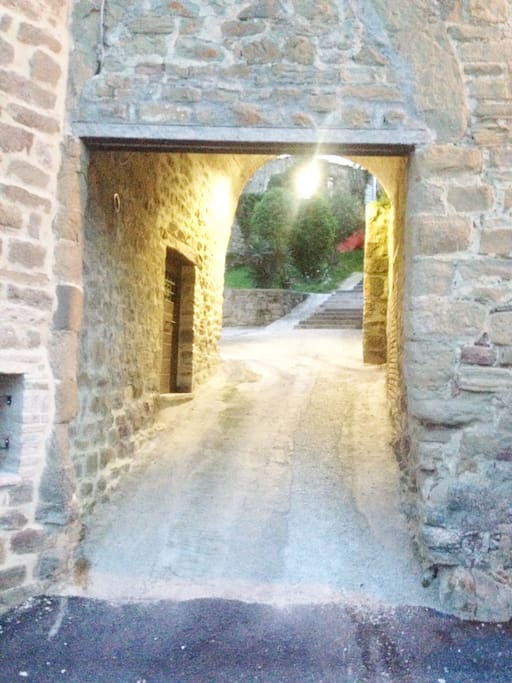 Porta principale x accedere nel cortile delcastello
