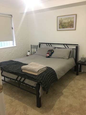 Room in Charming Central Townhouse