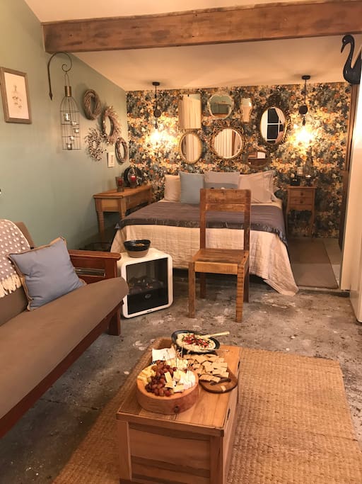 Kokako Lodge is lovely cosy and private.