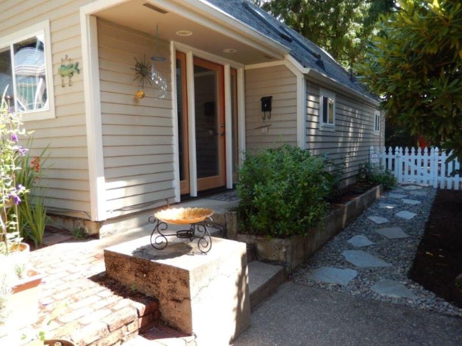 Cottage front entry