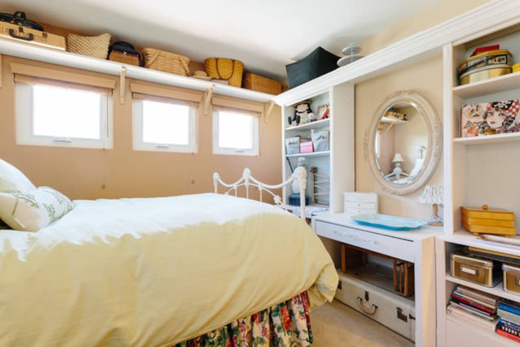 guest room 3