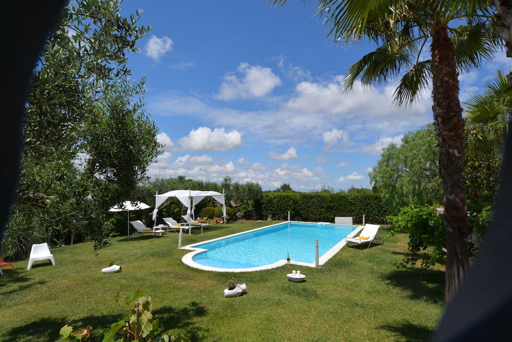 POOL-OVERVIEW