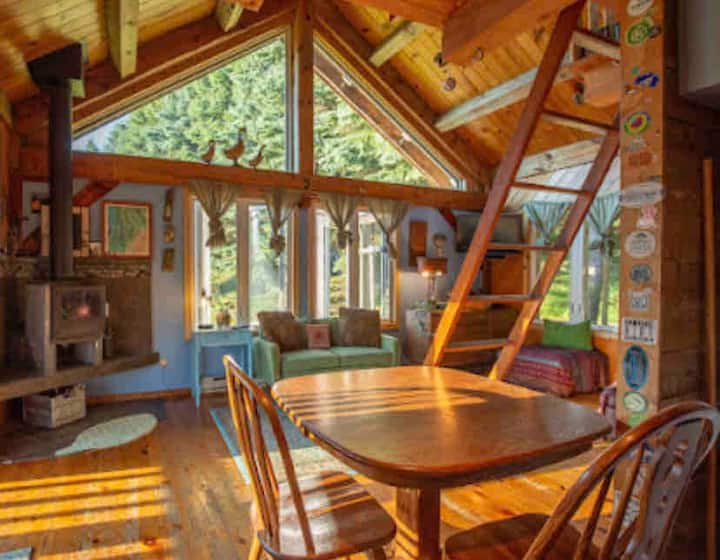 Little Cabin at Rocky Top Farms (dog friendly!) Cabins for Rent in