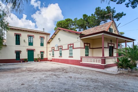 Elegant Mediterranean Villa with private pool