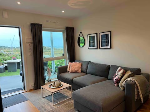 Popular Airbnb listing: Apartment in a new house with a beautiful sea view in Madla