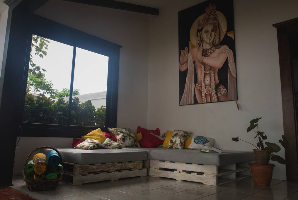 Living room lounge