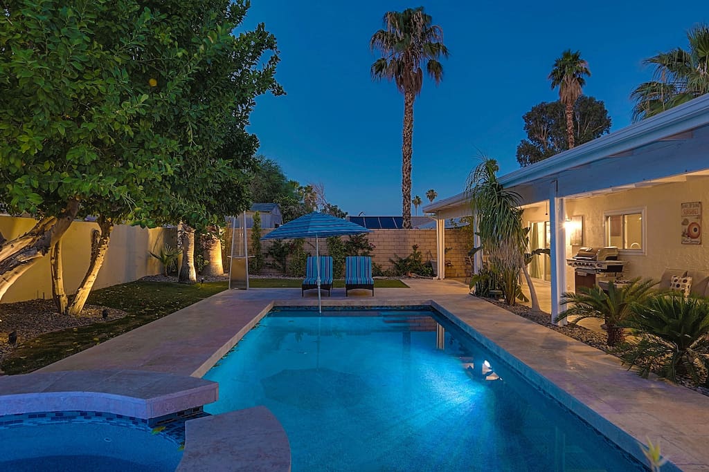 California Pool Home Palm Desert