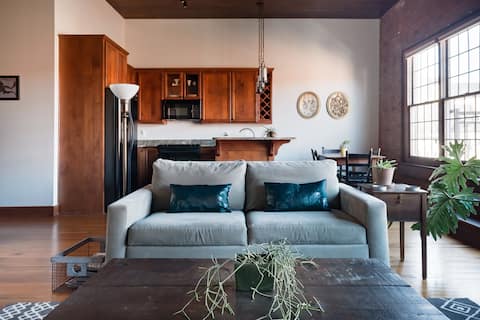Downtown Loft with Balcony