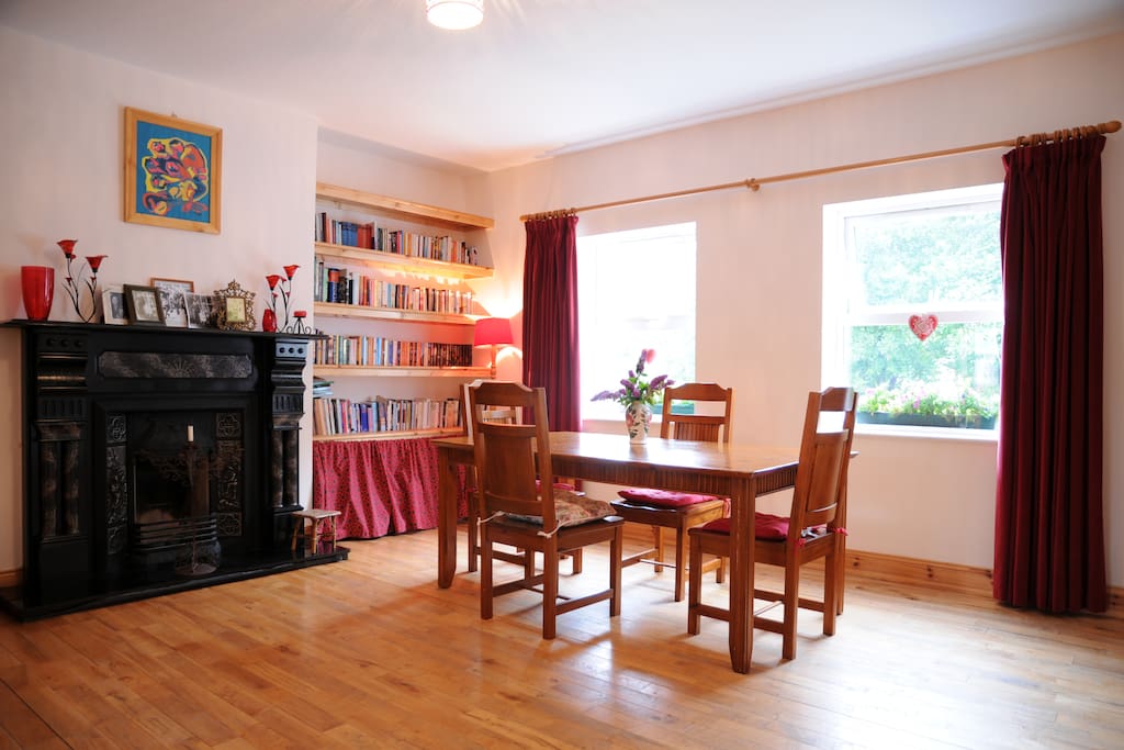 Guest dining room.