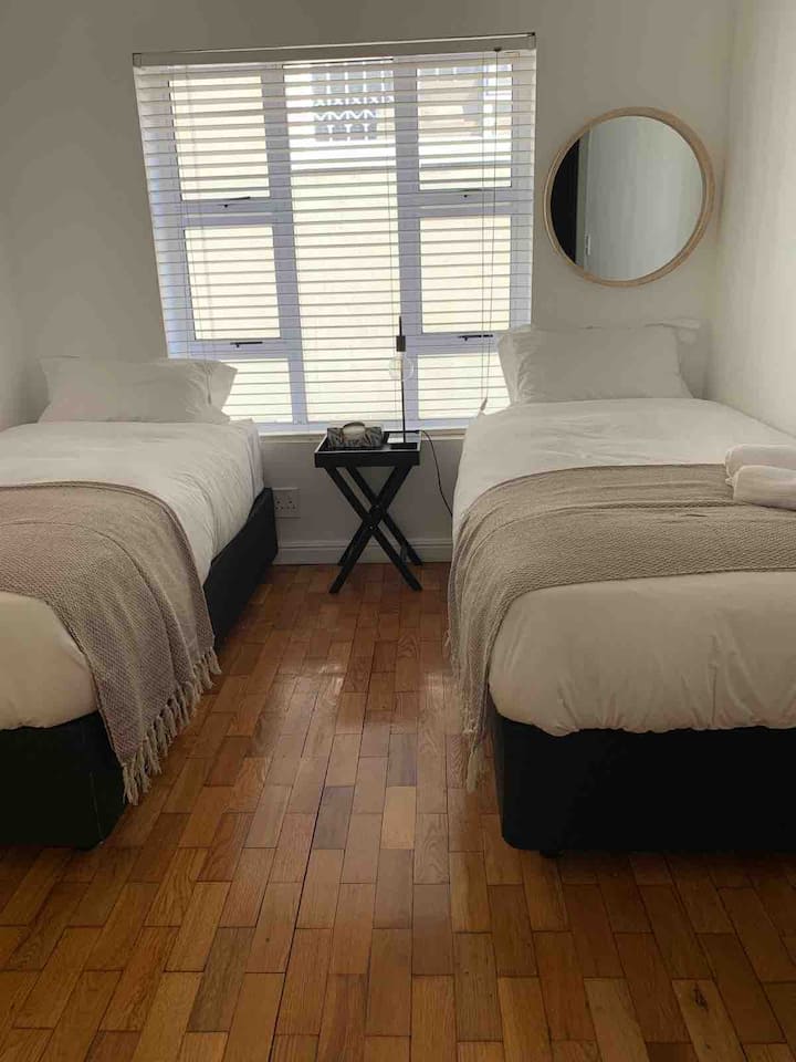 Третата спална соба има два 3/4 кревета