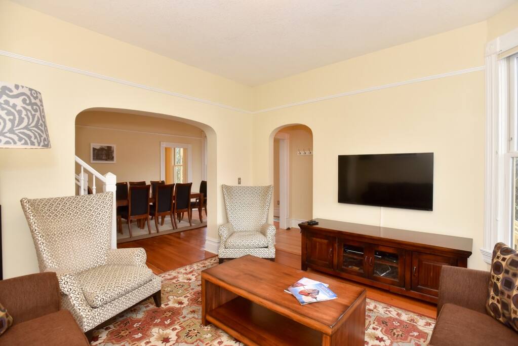 Living Room Pic#2