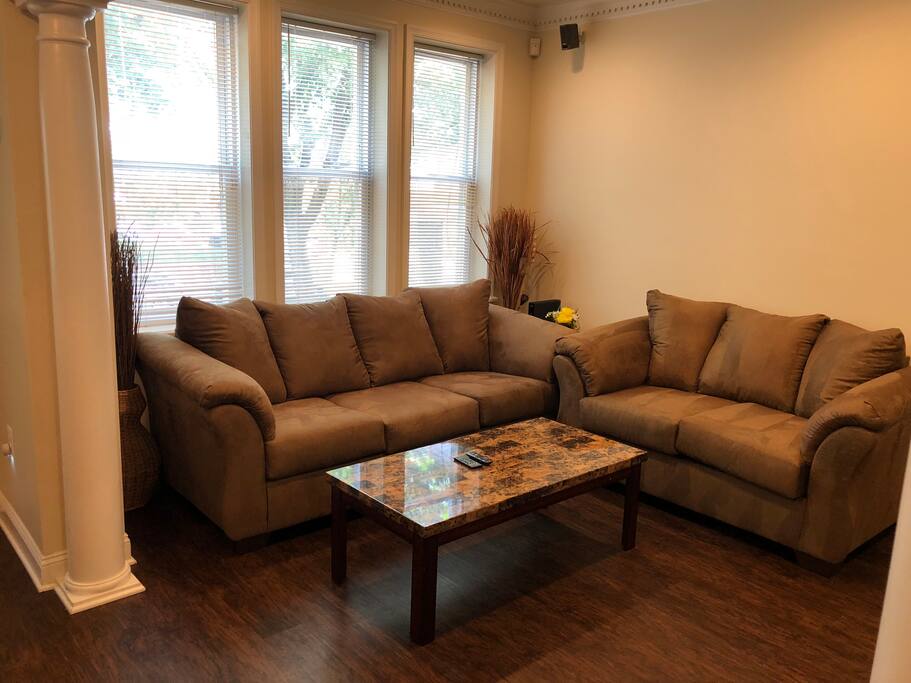 Living room (pull out bed)