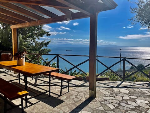 Villa with sea view garden terrace and parking