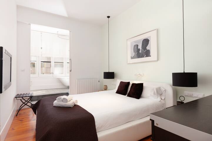 ★ PLAZA CATALUNYA DELUXE by Cocoon Barcelona gallery image 4