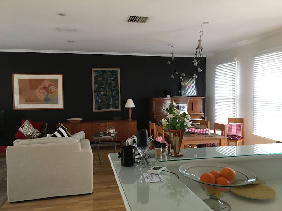 Open plan living is good holiday style - Bohemian , Oui ! !
