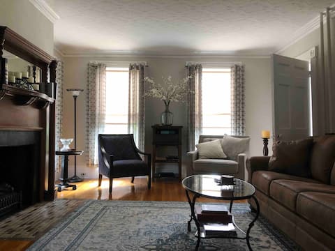 Successful Airbnb property: The 1830 Guest House in Bangor