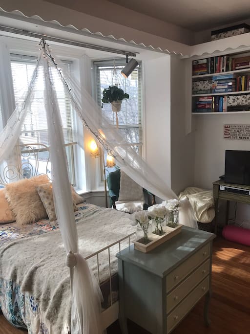 bedroom nook