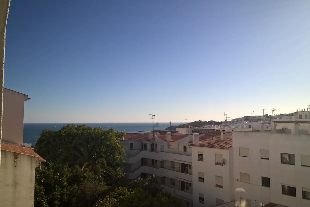 Sea view - praia dos pescadores (5 minutes walk from the flat, 400m)