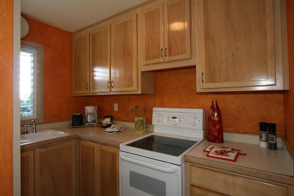 Fully stocked kitchen with apartment size appliances