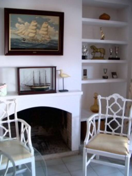 salon con chimenea