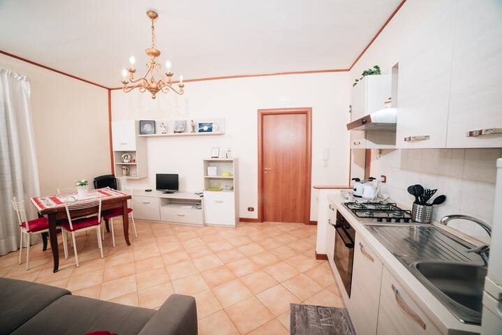 Guest House for Group with Parking gallery image 3